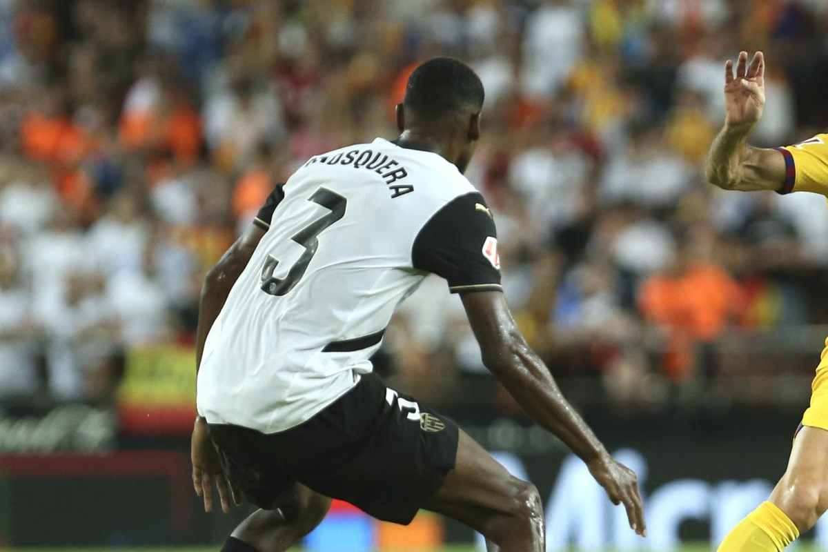 Mosquera con la maglia del Valencia