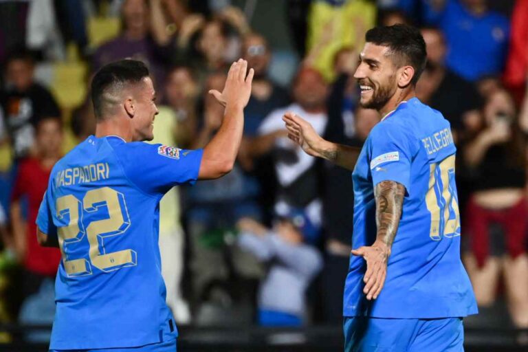 Raspadori e Pellegrini insieme