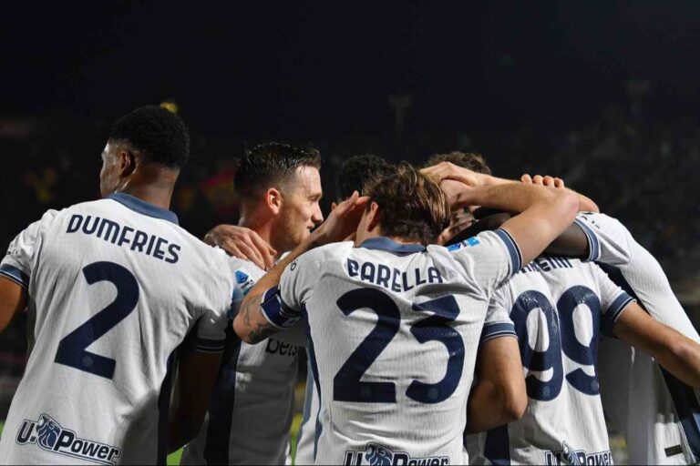 Taremi esulta con la squadra