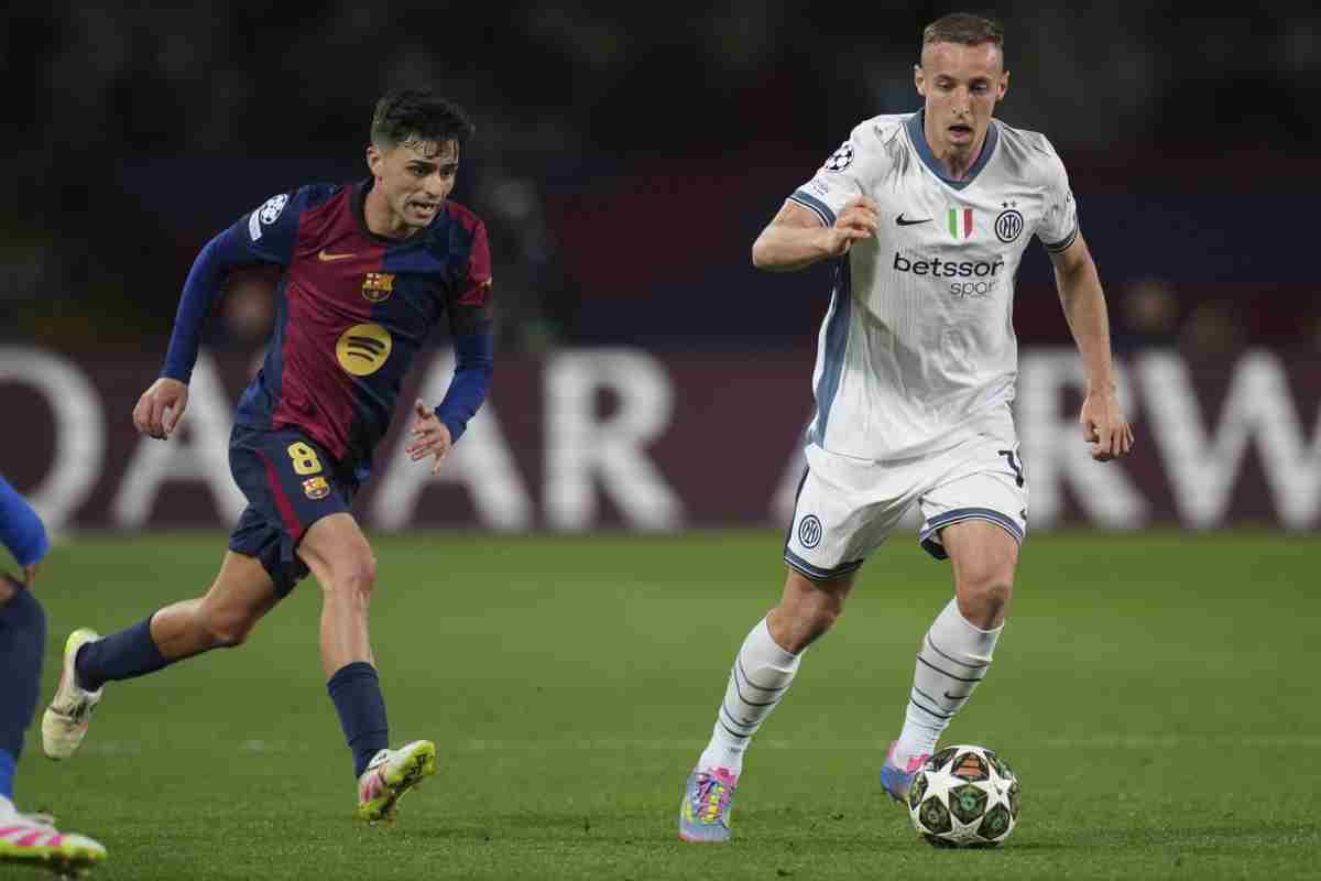 Frattesi in campo contro il Barcellona