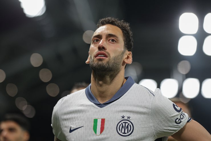 Inter, deciso il futuro di Calhanoglu