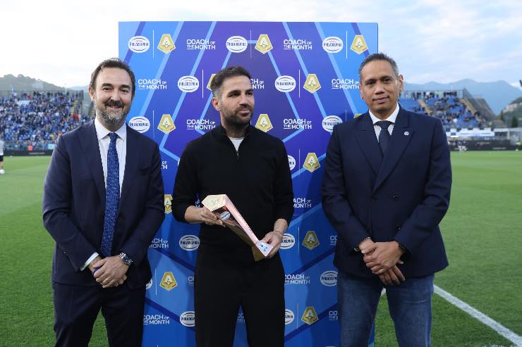 Fabregas resta al Como