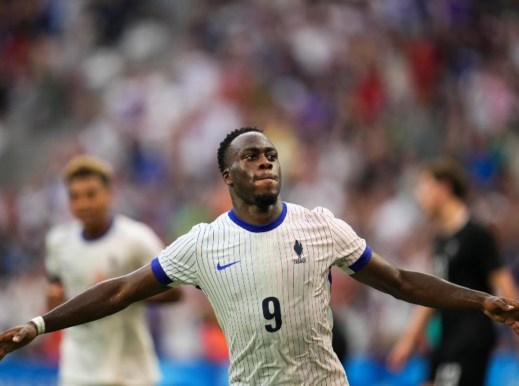 Kalimuendo con la maglia della Francia