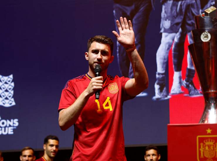 Laporte con la maglia della Spagna