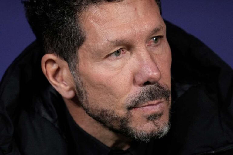 Simeone serio