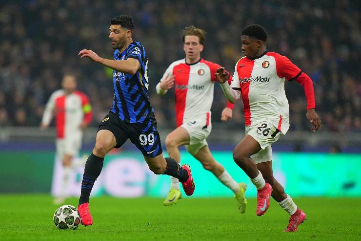 Taremi in campo con Feyenoord