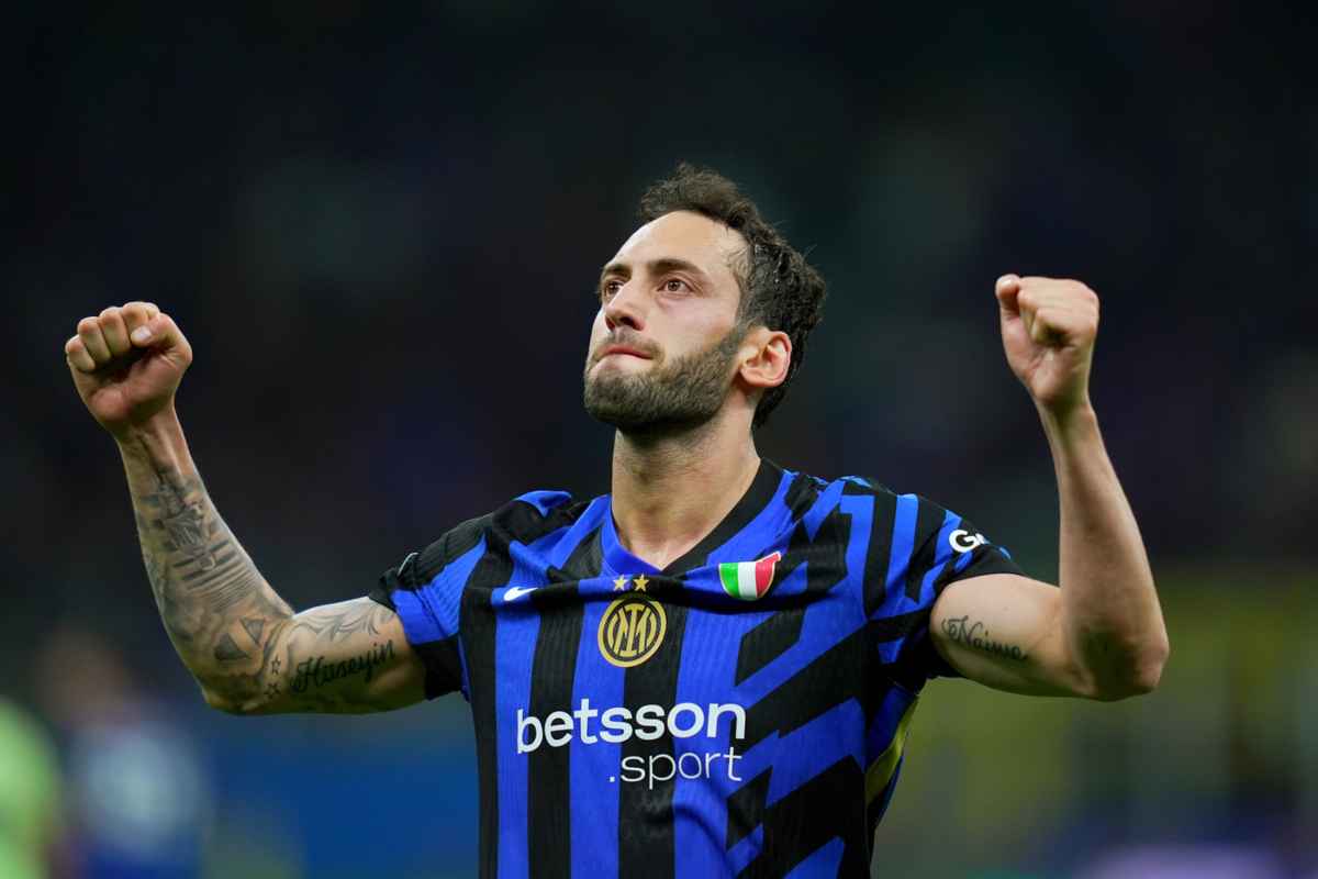 Calhanoglu esulta
