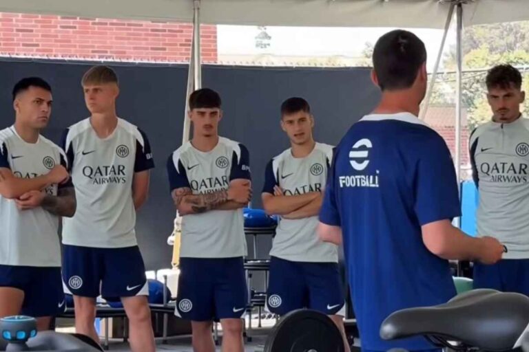 Chivu parla alla squadra