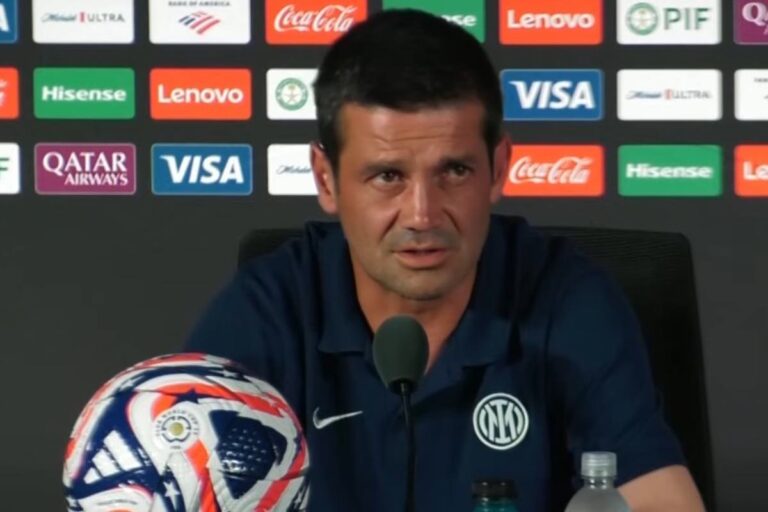 La conferenza di Chivu