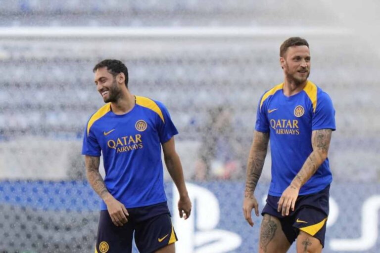 Calhanoglu e Arnautovic