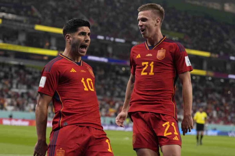 Asensio esulta con la Spagna