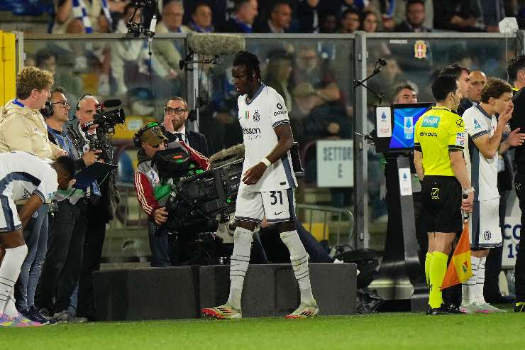 Bisseck al passo d'addio: l'Inter pensa a Leoni e De Winter per sostituirlo