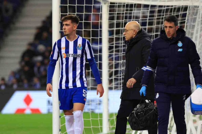 Fernandes fuori dal campo