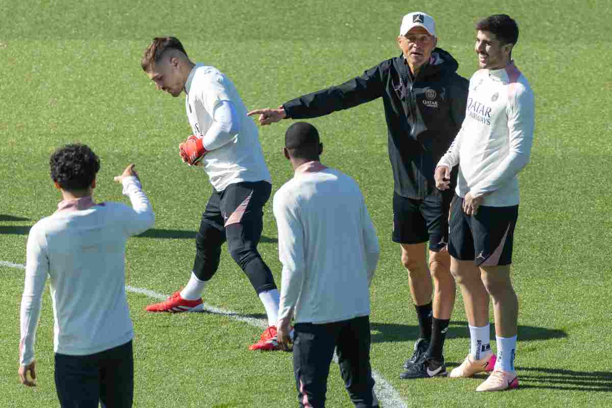 Luis Enrique in allenamento con il Psg