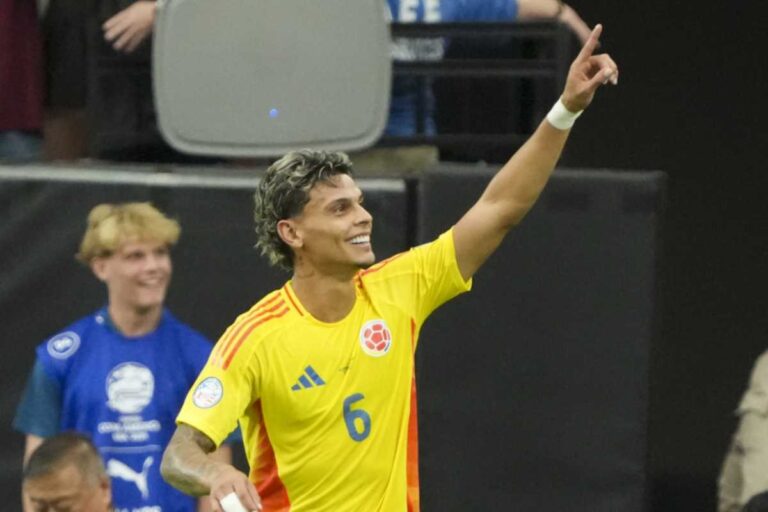Richard Rios con la Colombia