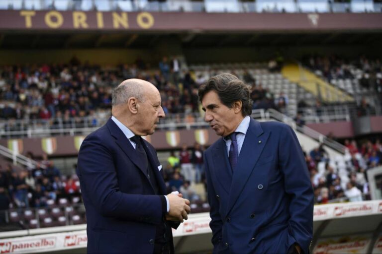 Cairo mentre parla con Marotta