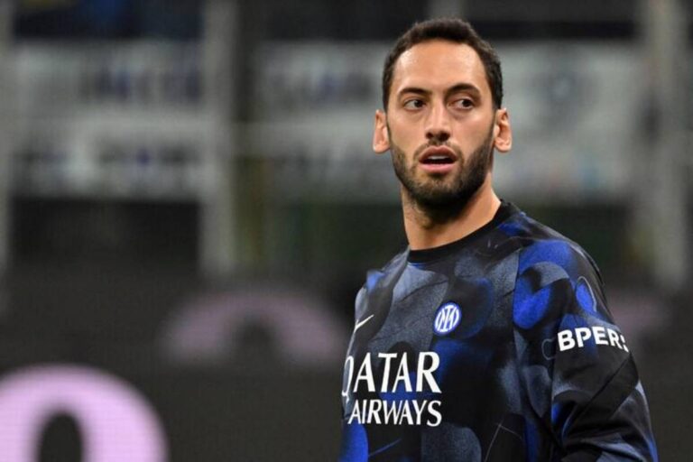 Hakan Calhanoglu, centrocampista dell'Inter