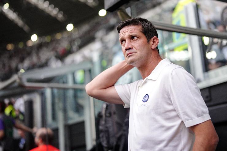 Chivu serio
