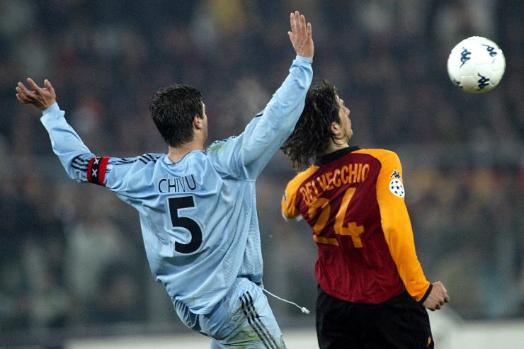 Chivu con la maglia dell'Ajax