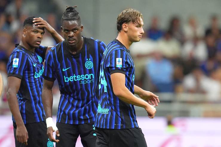 Dumfries, Bisseck e Pio Esposito