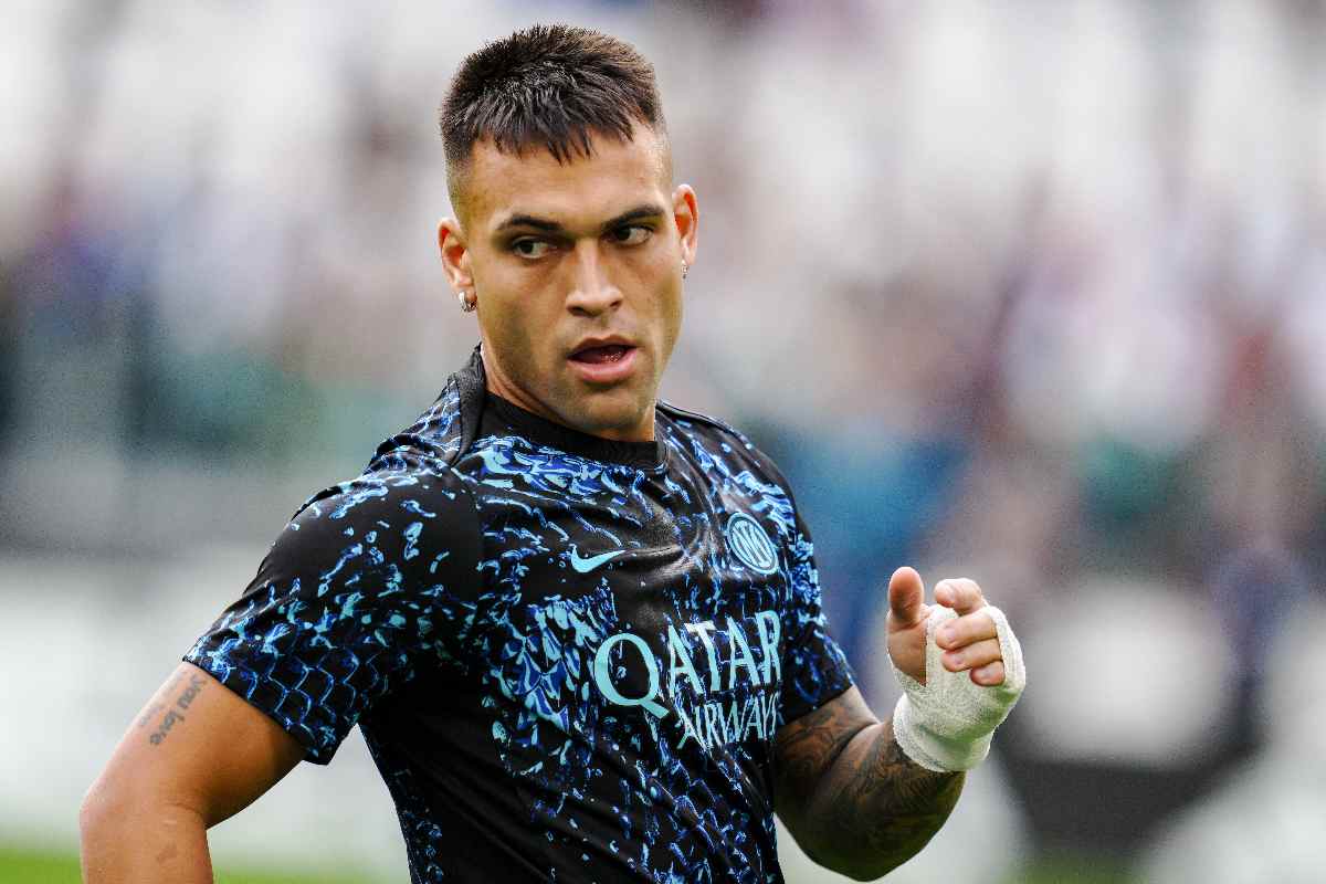 Il capitano dell'Inter Lautaro Martinez in primo piano