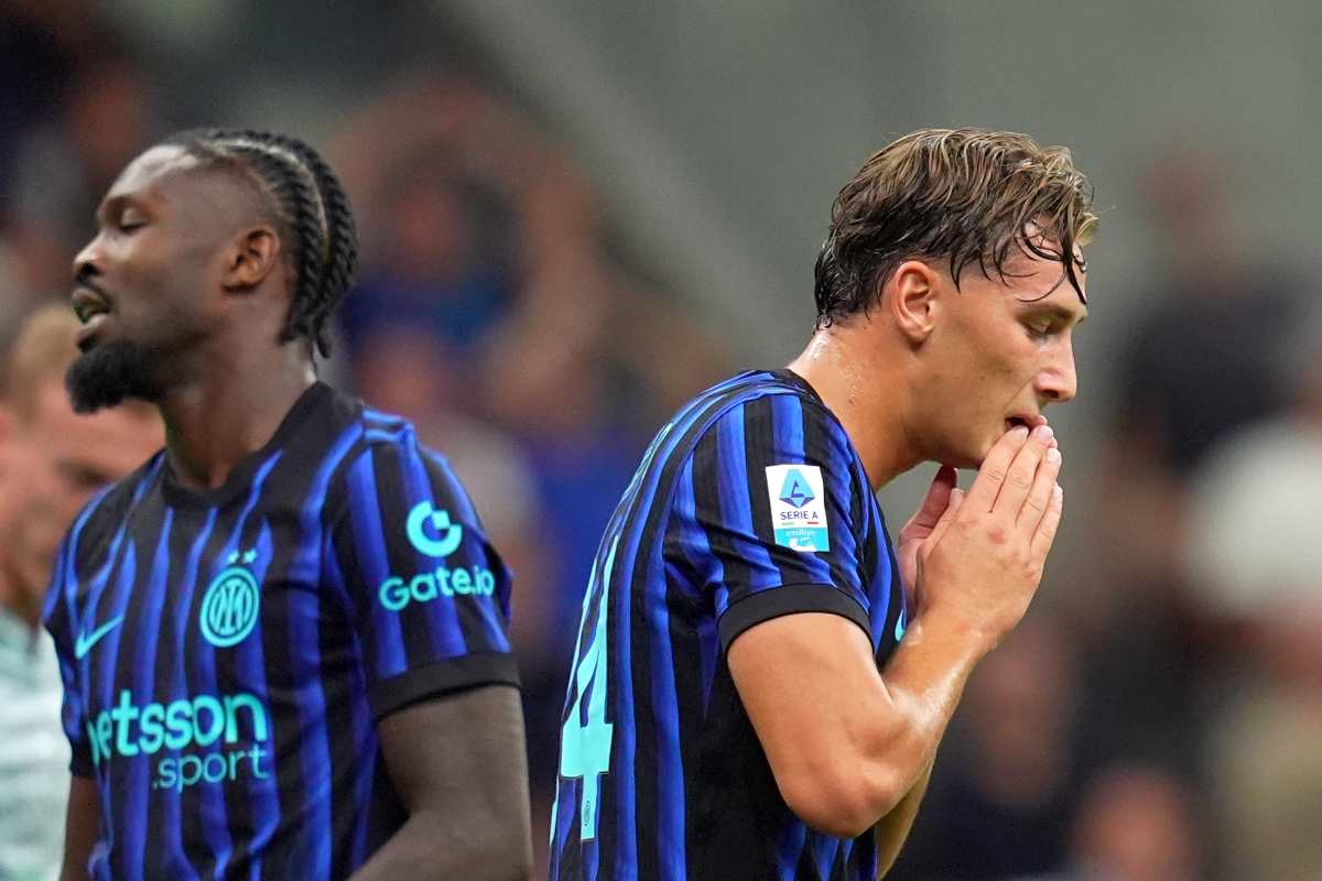 I calciatori dell'Inter Marcus Thuram e Francesco Pio Esposito