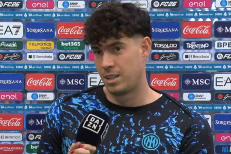 Alessandro Bastoni nel pre-partita di Napoli Inter