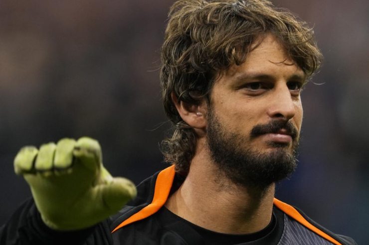 Raffaele Di Gennaro con la maglia dell’Inter durante una partita, prima dell’infortunio al polso destro nel 2025.