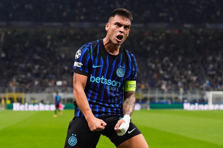 Lautaro Martínez esulta con grinta dopo il gol dell’Inter in Champions League 2025/26.