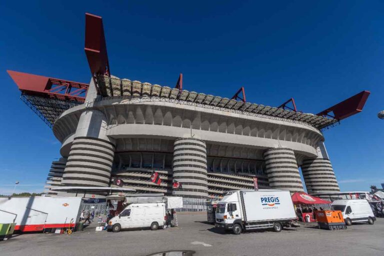 San Siro, ricorso contro la delibera