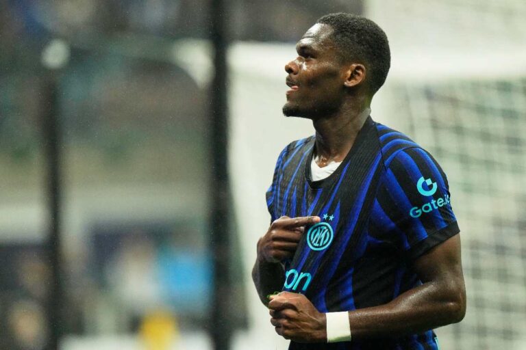 L'attaccante dell'Inter Bonny esulta dopo la rete messa a segno contro la Cremonese