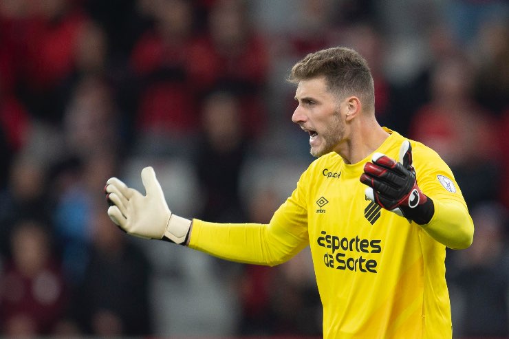 Inter, Bento in campo che carica la squadra 