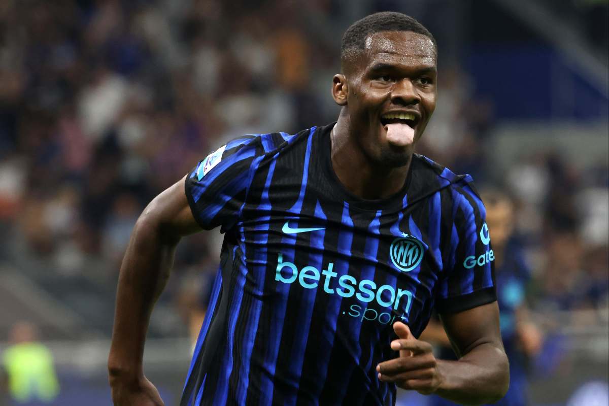 Ange Yoan Bonny esulta dopo il goal del 5 to 0 contro il Torino