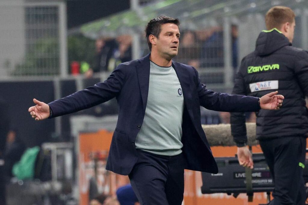 Dubbi di formazione per Chivu.