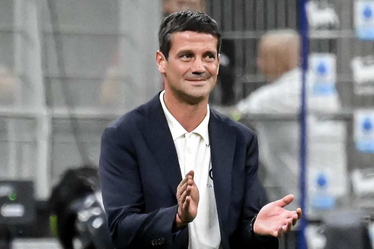 Cristian Chivu, felice durante una partita di campionato con l'Inter