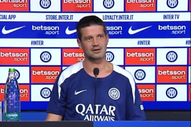 Cristian Chivu in conferenza stampa alla vigilia del derby tra Inter e Milan