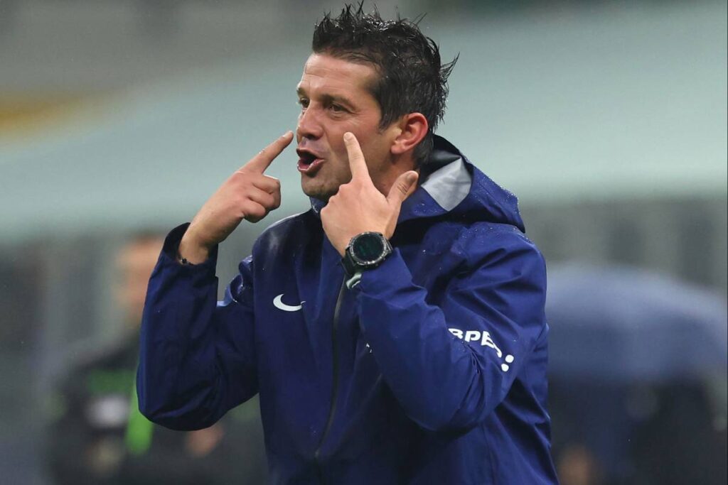 Chivu dalla panchina chiede attenzione