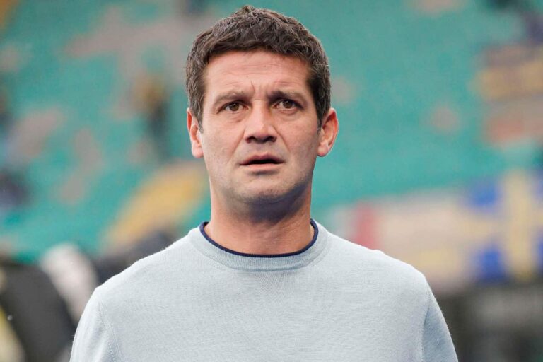 Cristian Chivu durante la gara di Serie A 2025 contro l'Hellas Verona