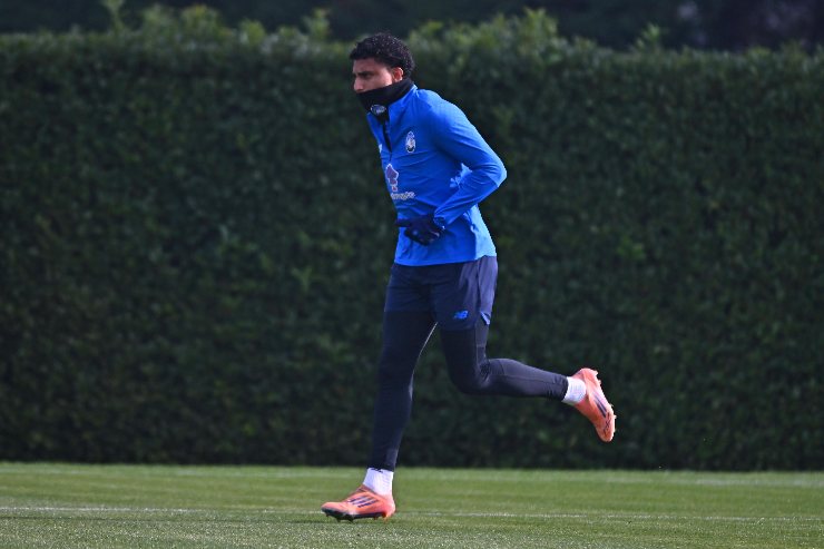 Ederson durante un allenamento in settimana con l'Atalanta