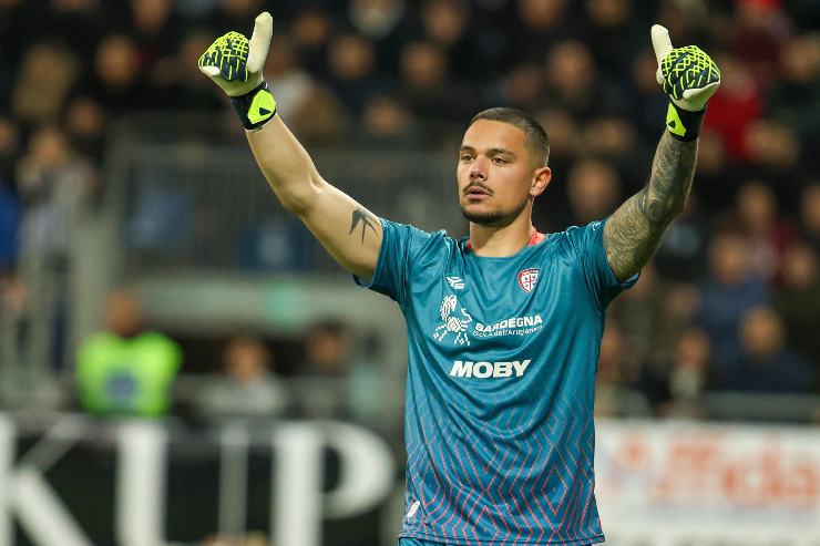 Caprile alza il pollice ai suoi compagni di squadra