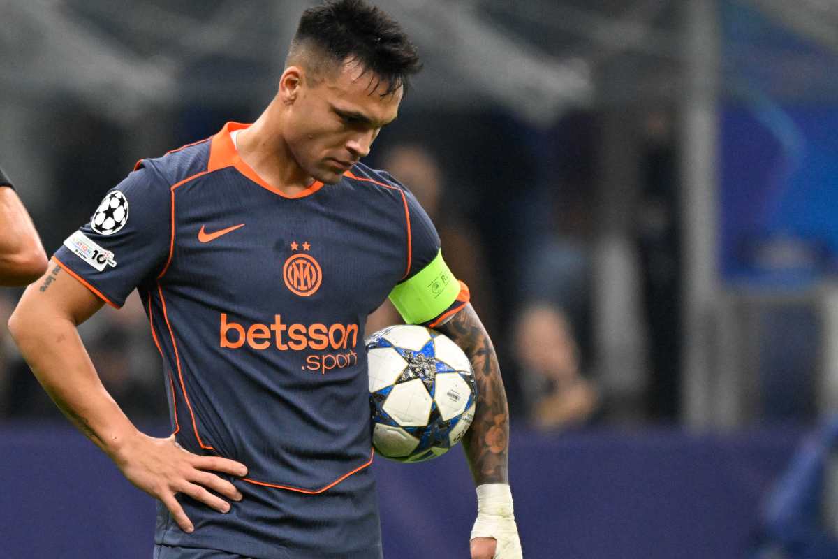 Lautaro deluso durante la prestazione contro il Kairat a San Siro