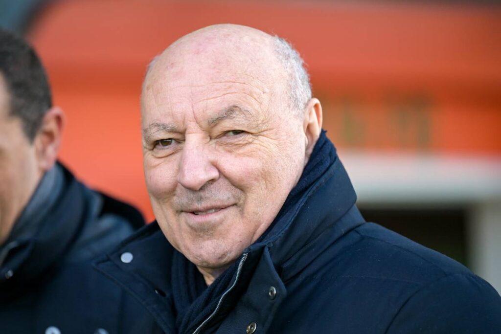 Giuseppe Marotta sorridente prima di una partita di campionato dell'Inter