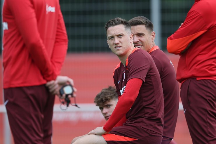 Zielinski in allenamento con la Nazionale polacca