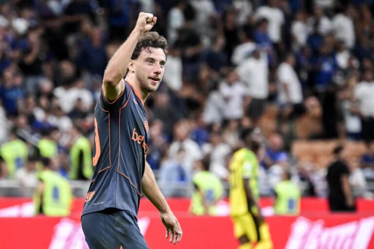 Il difensore dell'Inter Carlos Augusto