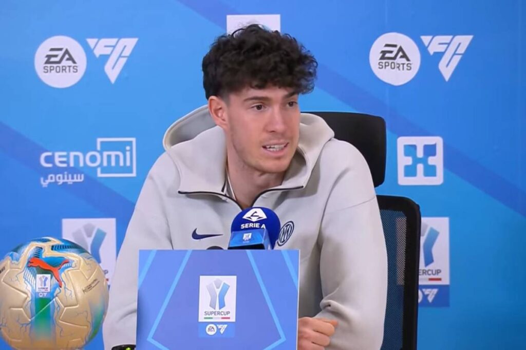 Alessandro Bastoni durante la conferenza stampa alla vigilia della semifinale di Supercoppa tra Bologna ed Inter
