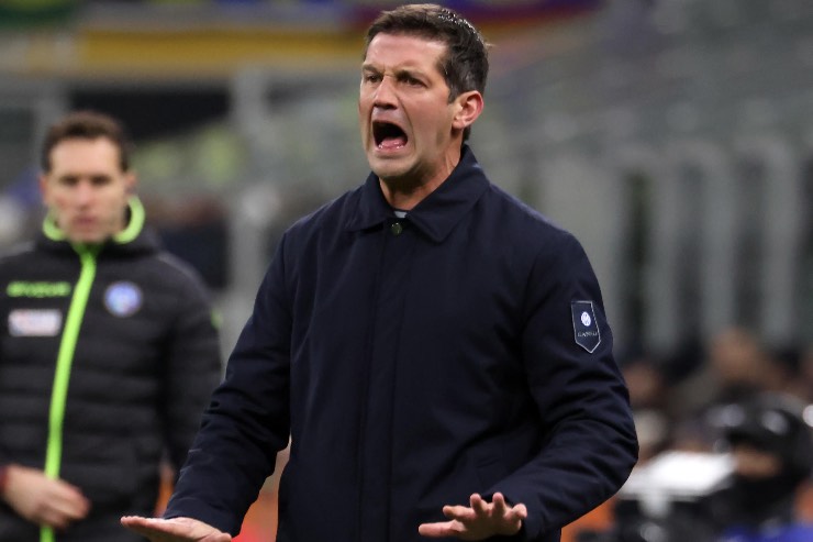 Cristian Chivu durante il derby di Milano