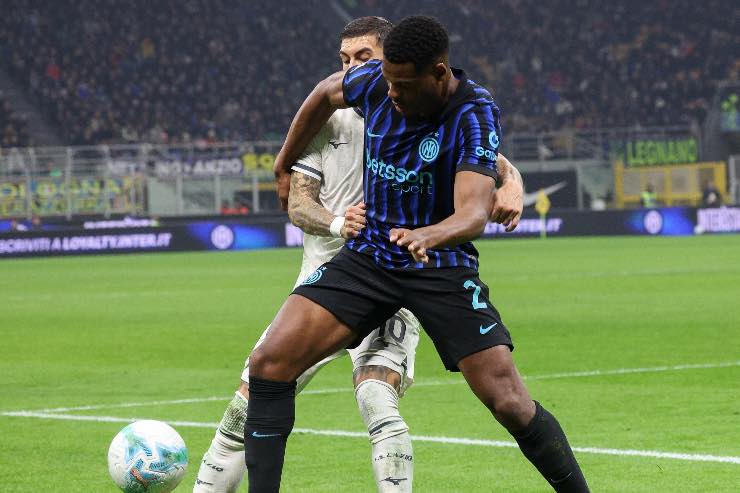 Denzel Dumfries allo Stadio Giuseppe Meazza contro la Lazio