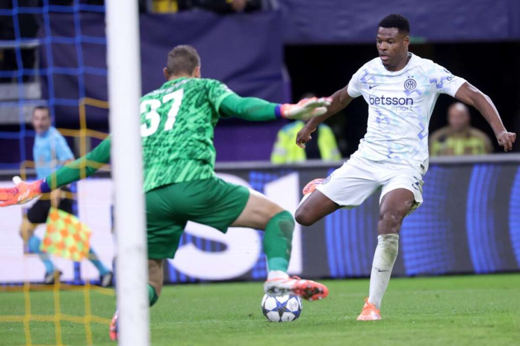 Dumfries in maglia Inter