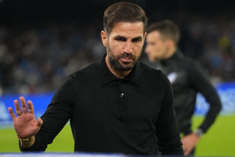 Cesc Fabregas al Maradona durante la sfida di campionato tra Napoli e Como