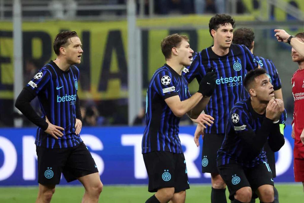 Giocatori Inter nella gara di Champions League contro il Liverpool